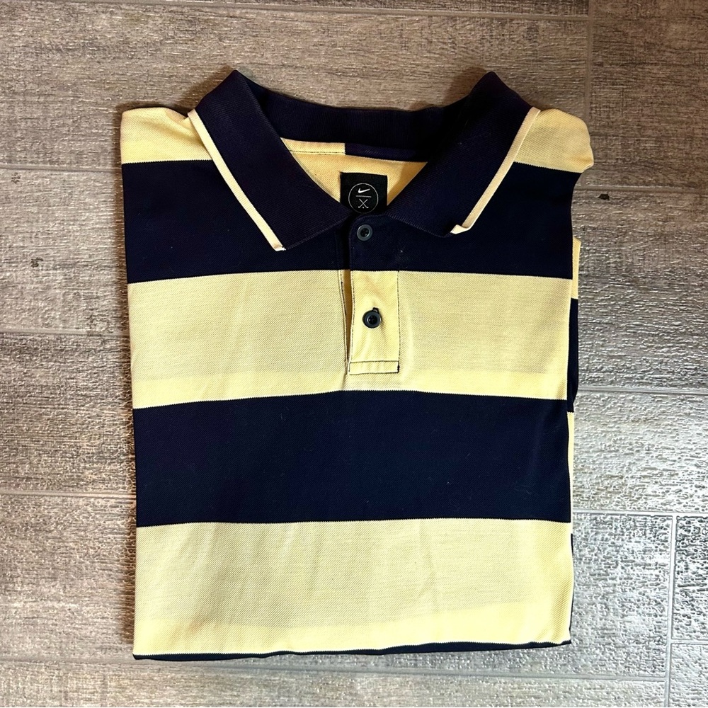 Nike Polo Shirt in Dark Blue and Light Yellow